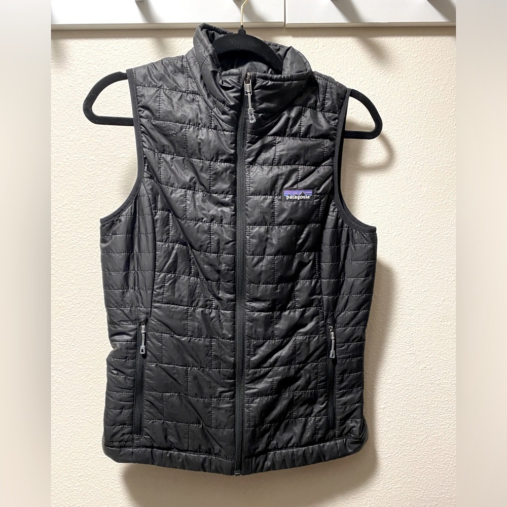 Women’s black Patagonia nano puff vest